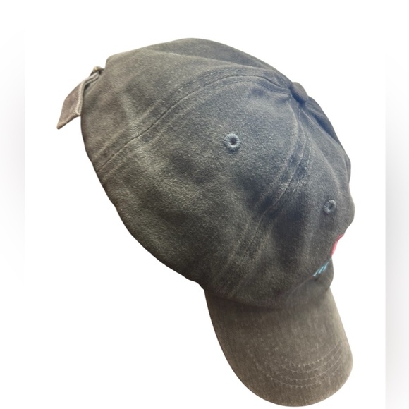 Light Gray Dog 🐶 Mom Baseball Cap, puppy bracelet & pink studded earrings, NWOT - Picture 5 of 5